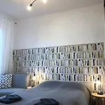 Praska Kamienica Apartment